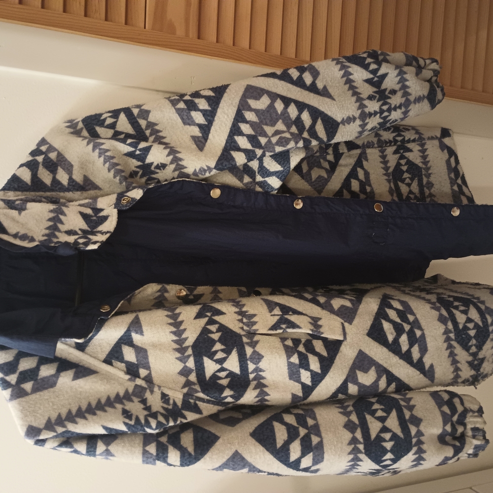 Women's Vintage Blue and White Patterned Jacket